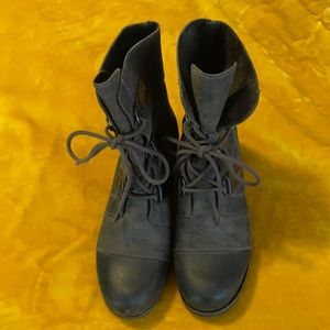 Sorel Joan boots